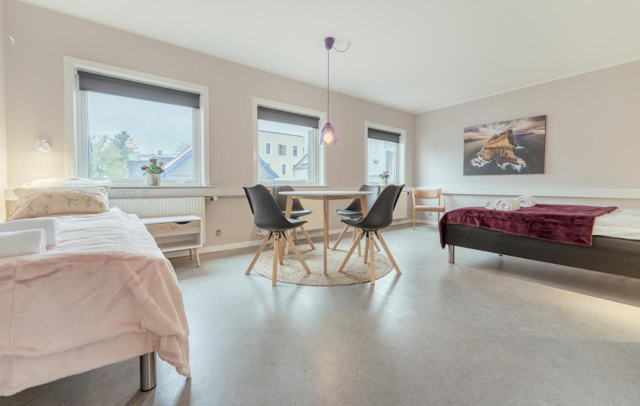 Torsgota Guesthouse - In The Heart Of Torshavn Exterior photo
