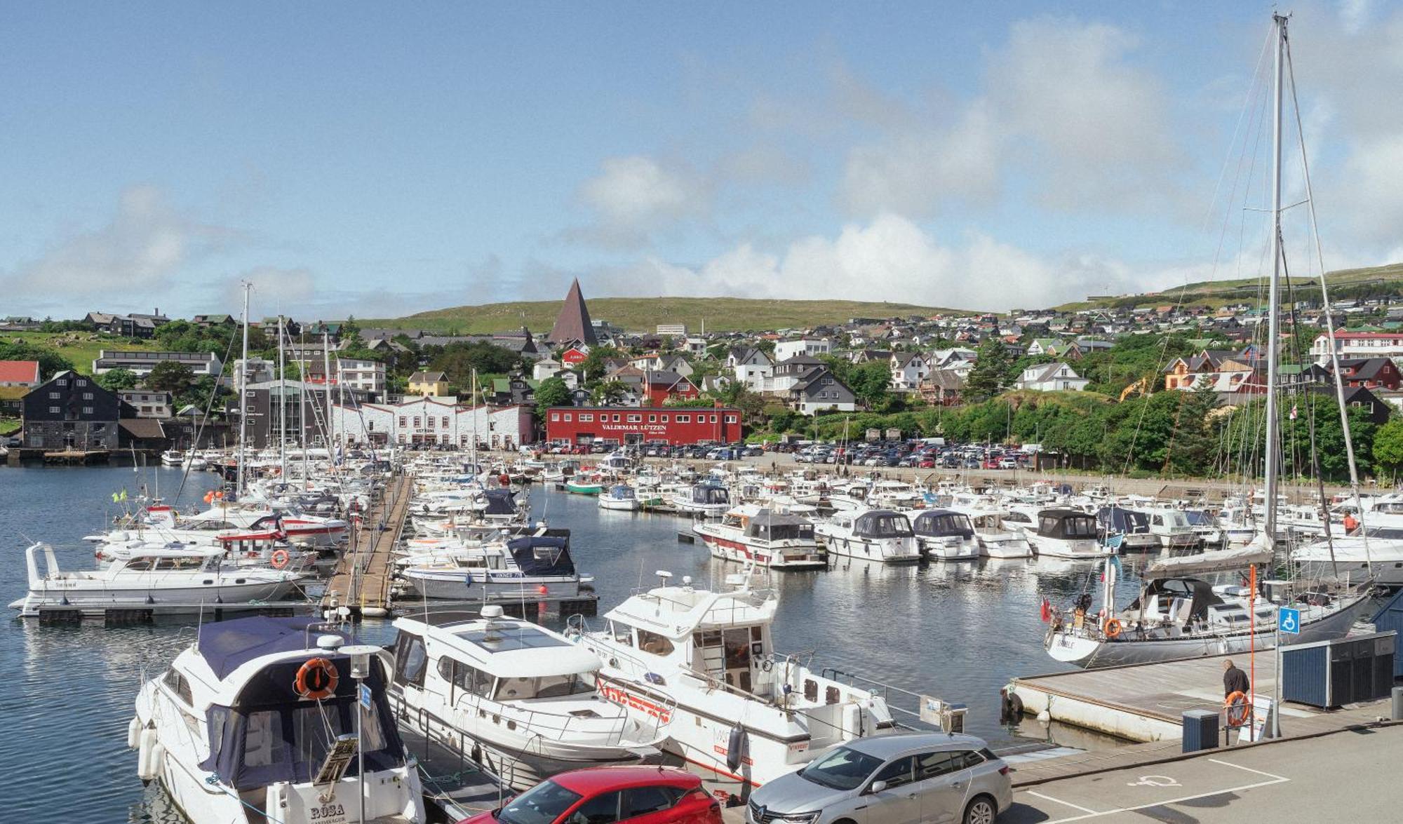 Torsgota Guesthouse - In The Heart Of Torshavn Exterior photo