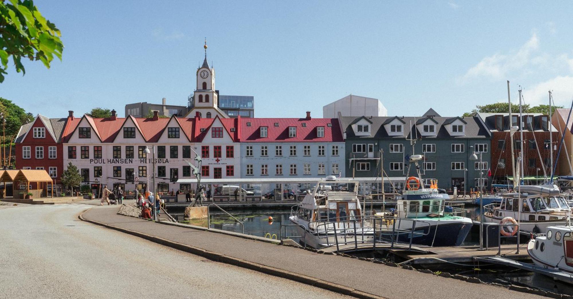 Torsgota Guesthouse - In The Heart Of Torshavn Exterior photo